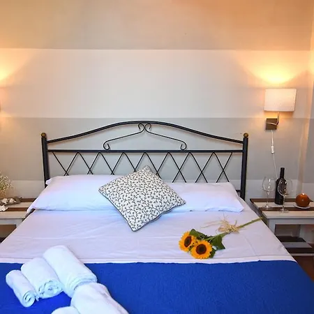 Cosi Chiaia Apartment