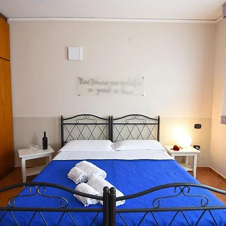 Apartment Cosi Chiaia *